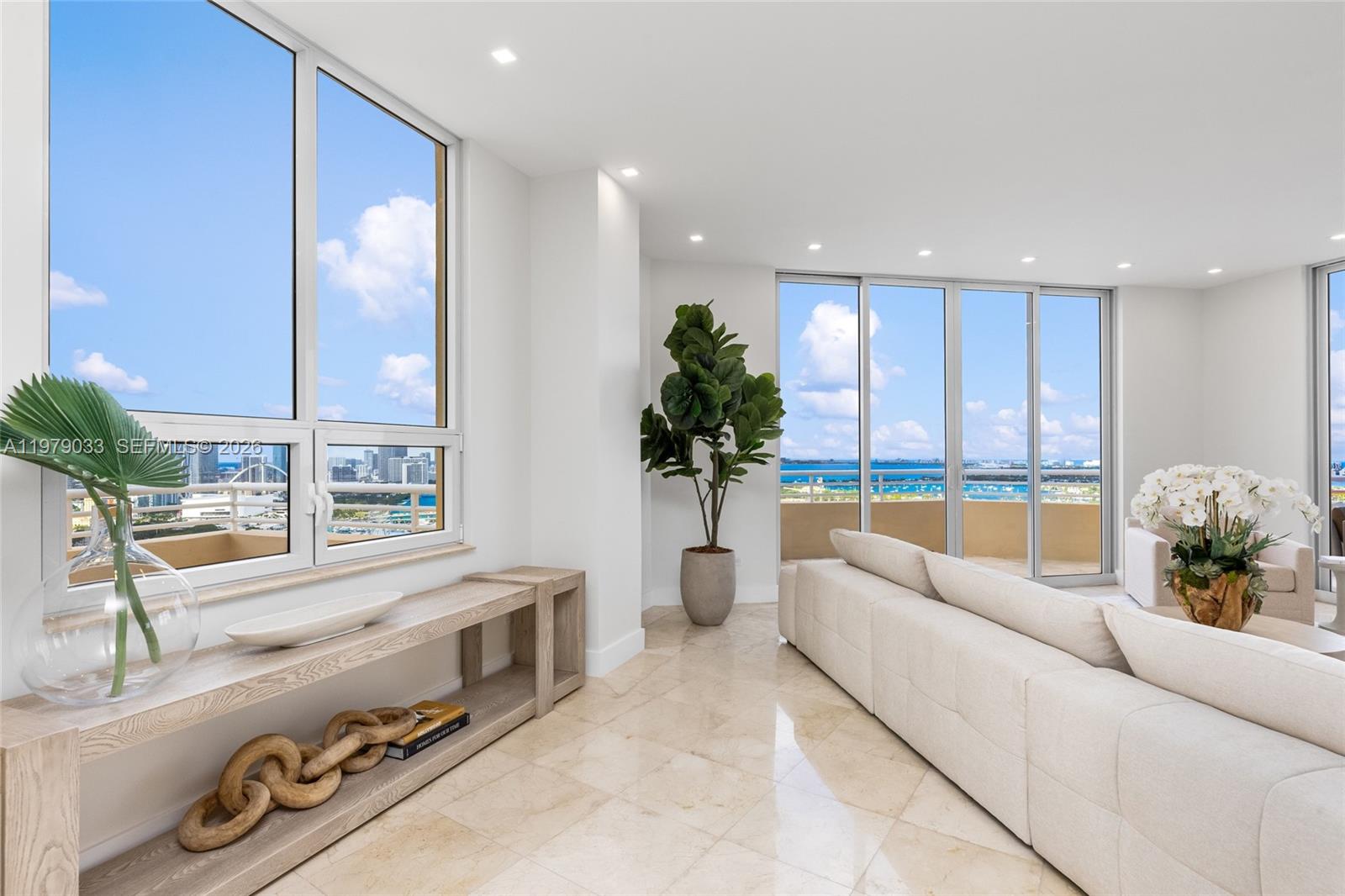 808 Brickell Key Dr 3901 Property Photo 8