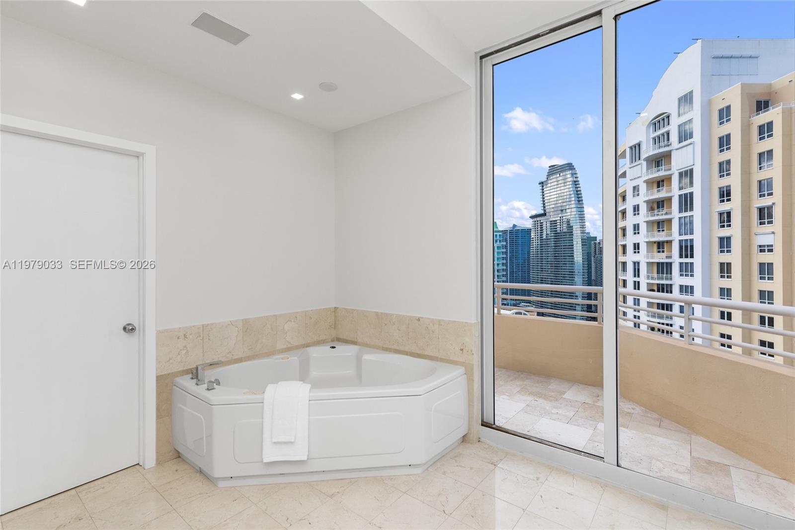 808 Brickell Key Dr 3901 Property Photo 27