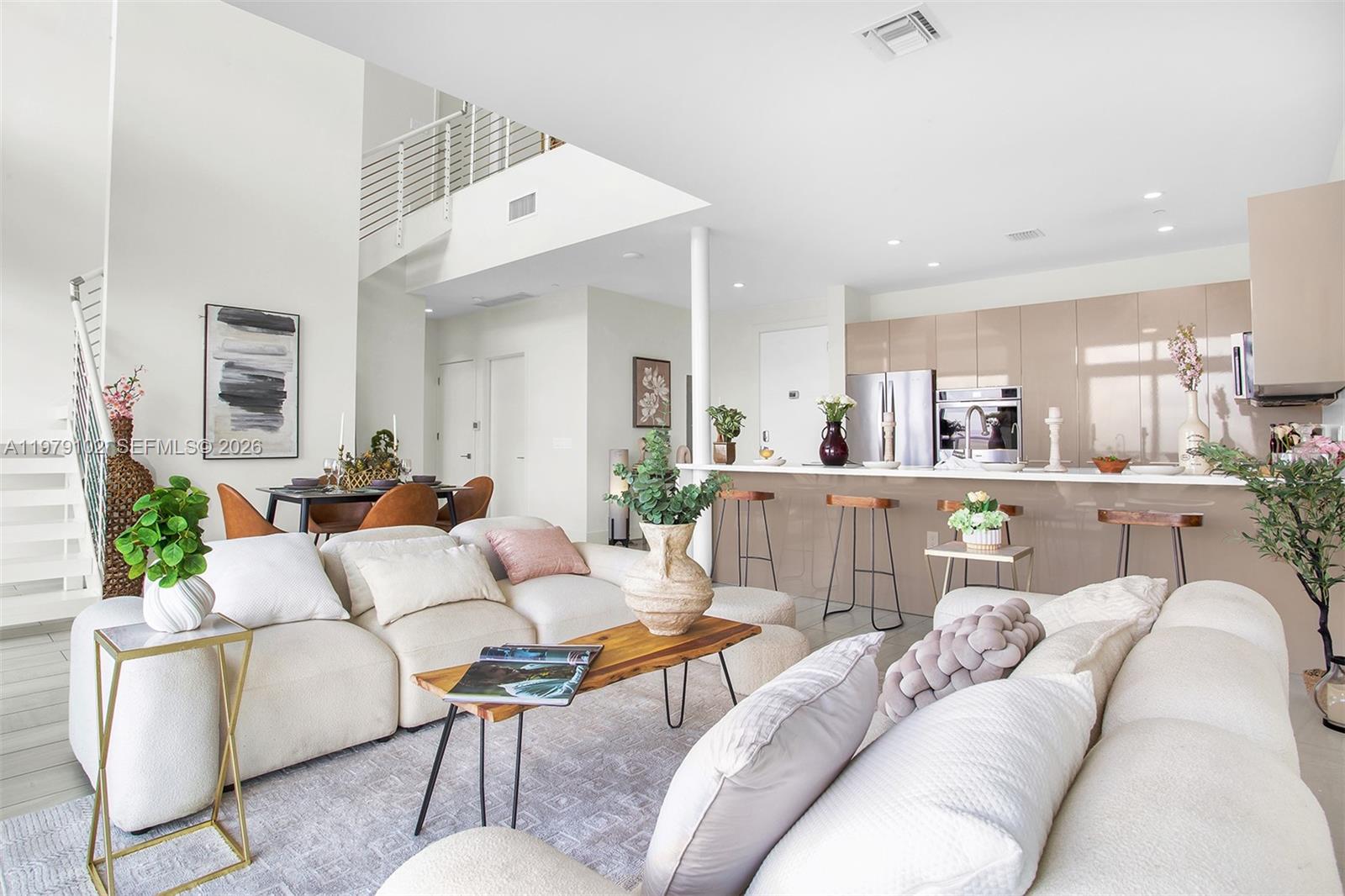 2000 Metropica Way Ph02 Property Photo 3