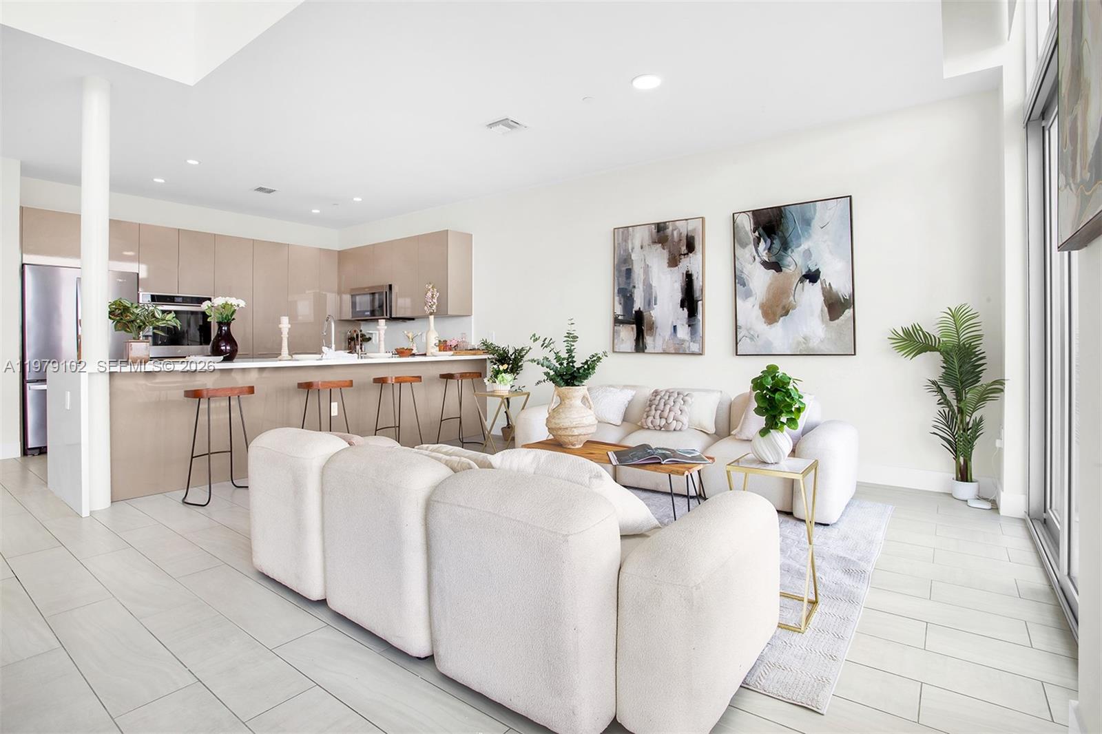 2000 Metropica Way Ph02 Property Photo 5
