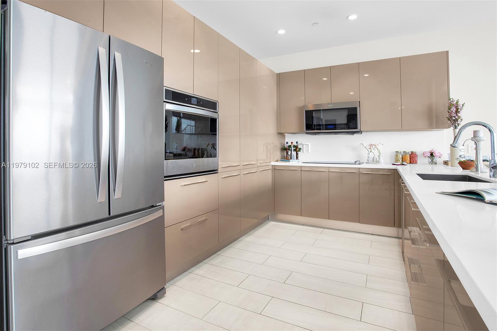 2000 Metropica Way Ph02 Property Photo 16