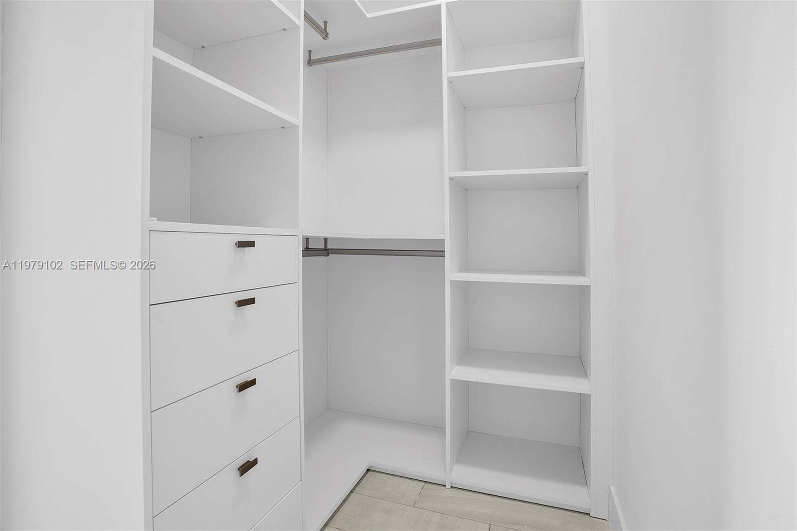 2000 Metropica Way Ph02 Property Photo 29