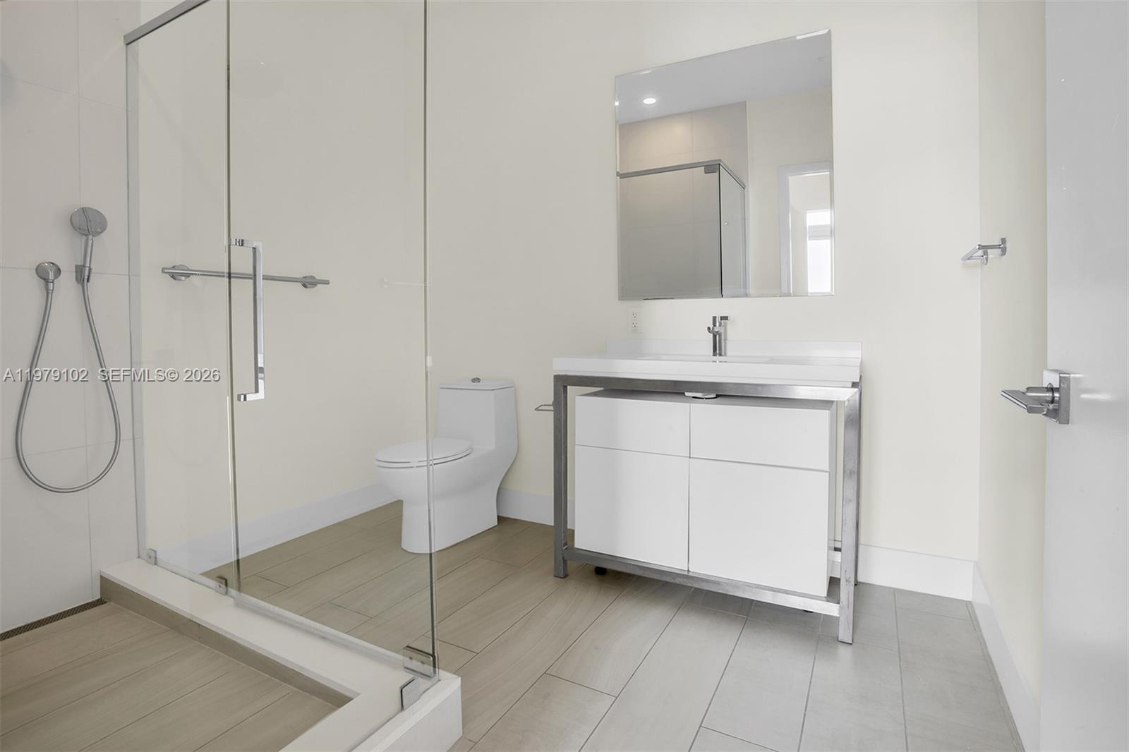 2000 Metropica Way Ph02 Property Photo 30