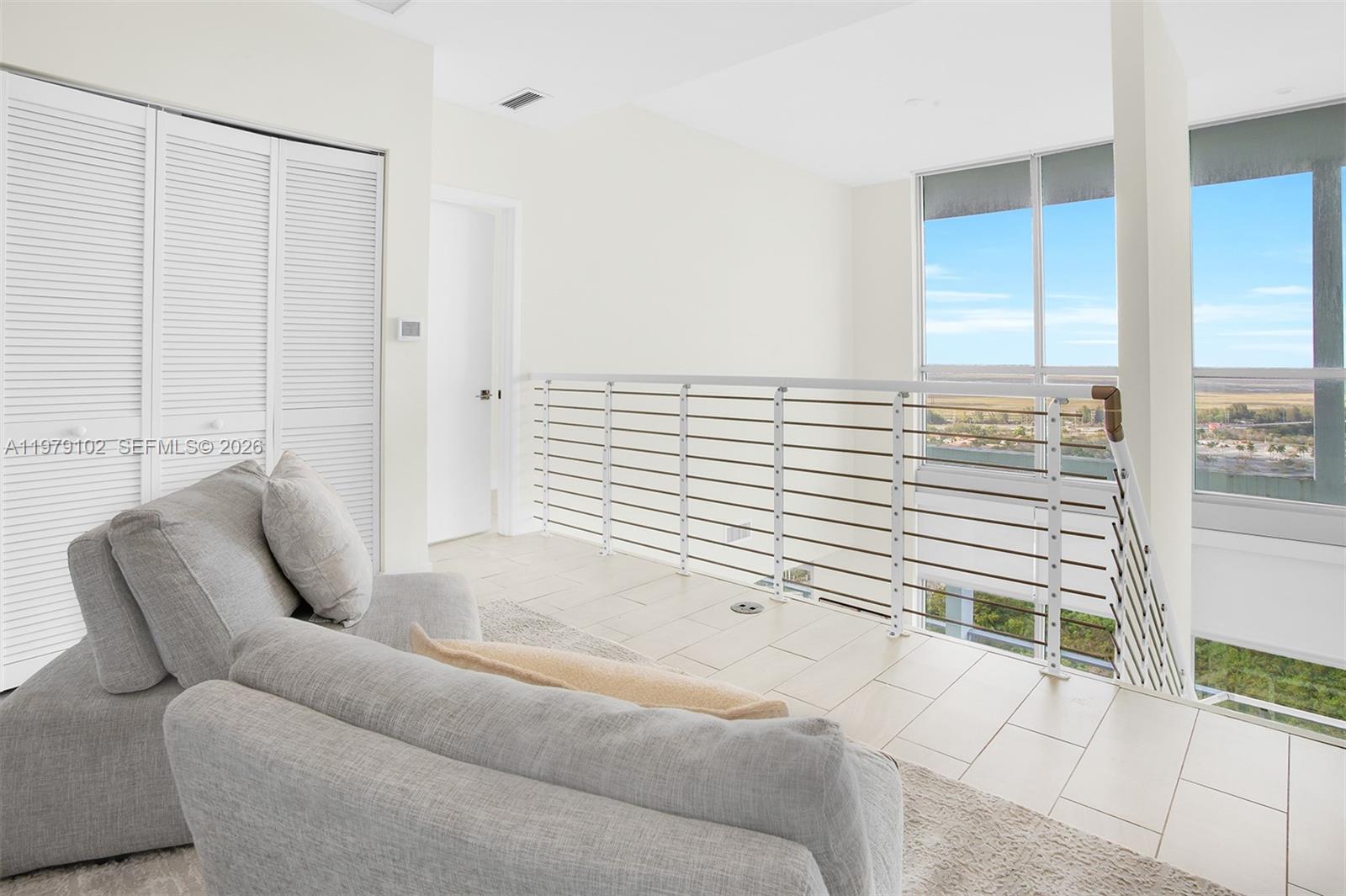 2000 Metropica Way Ph02 Property Photo 35
