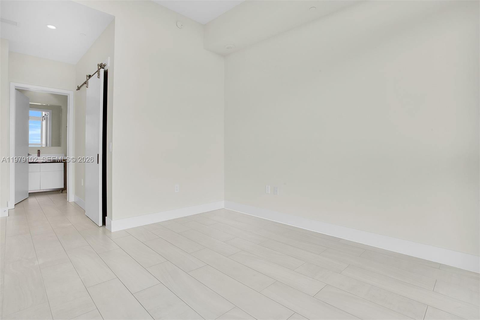 2000 Metropica Way Ph02 Property Photo 39