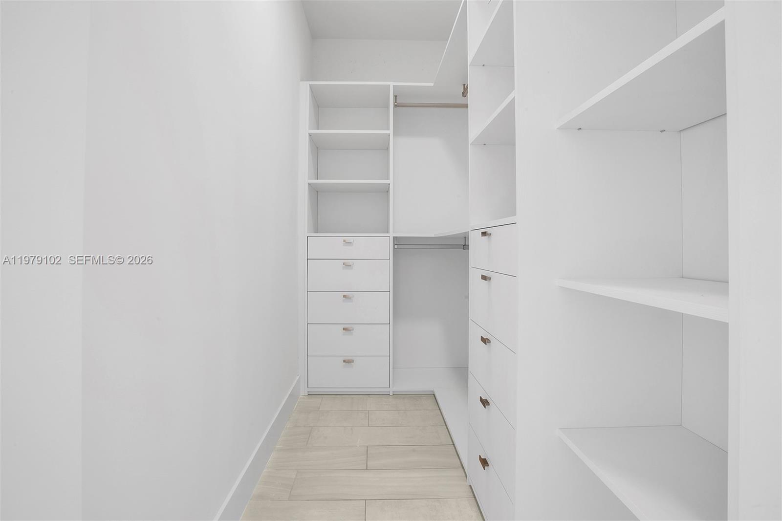 2000 Metropica Way Ph02 Property Photo 47