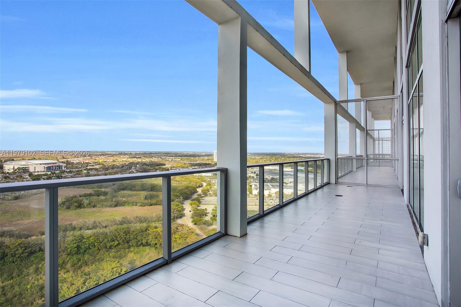 2000 Metropica Way Ph02 Property Photo 54
