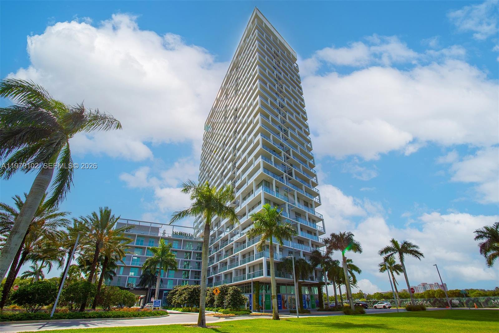 2000 Metropica Way Ph02 Property Photo 60