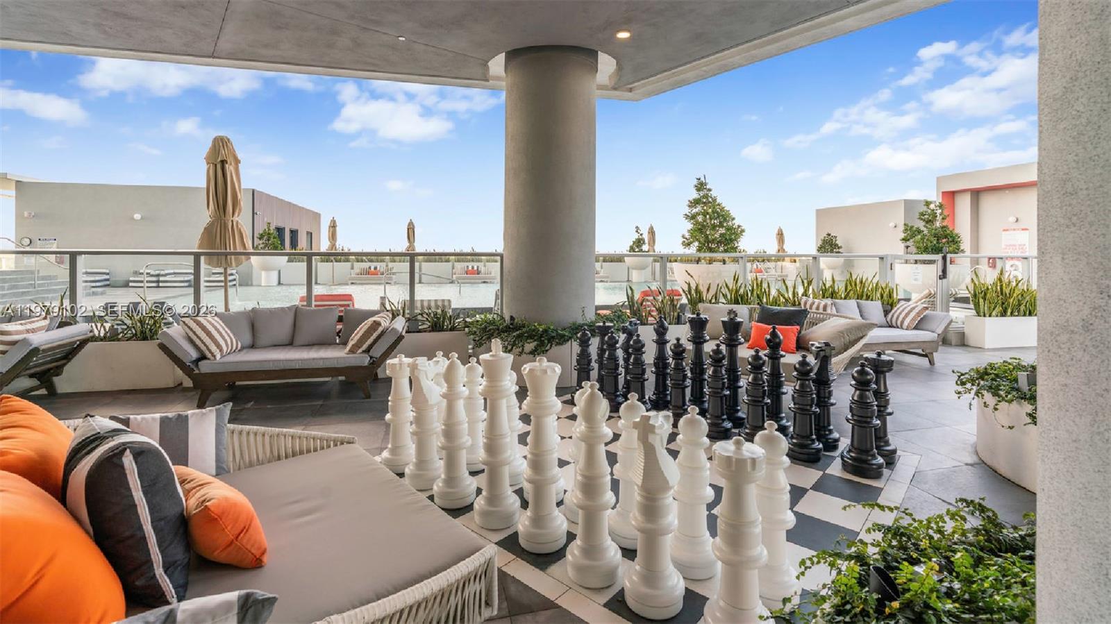 2000 Metropica Way Ph02 Property Photo 68