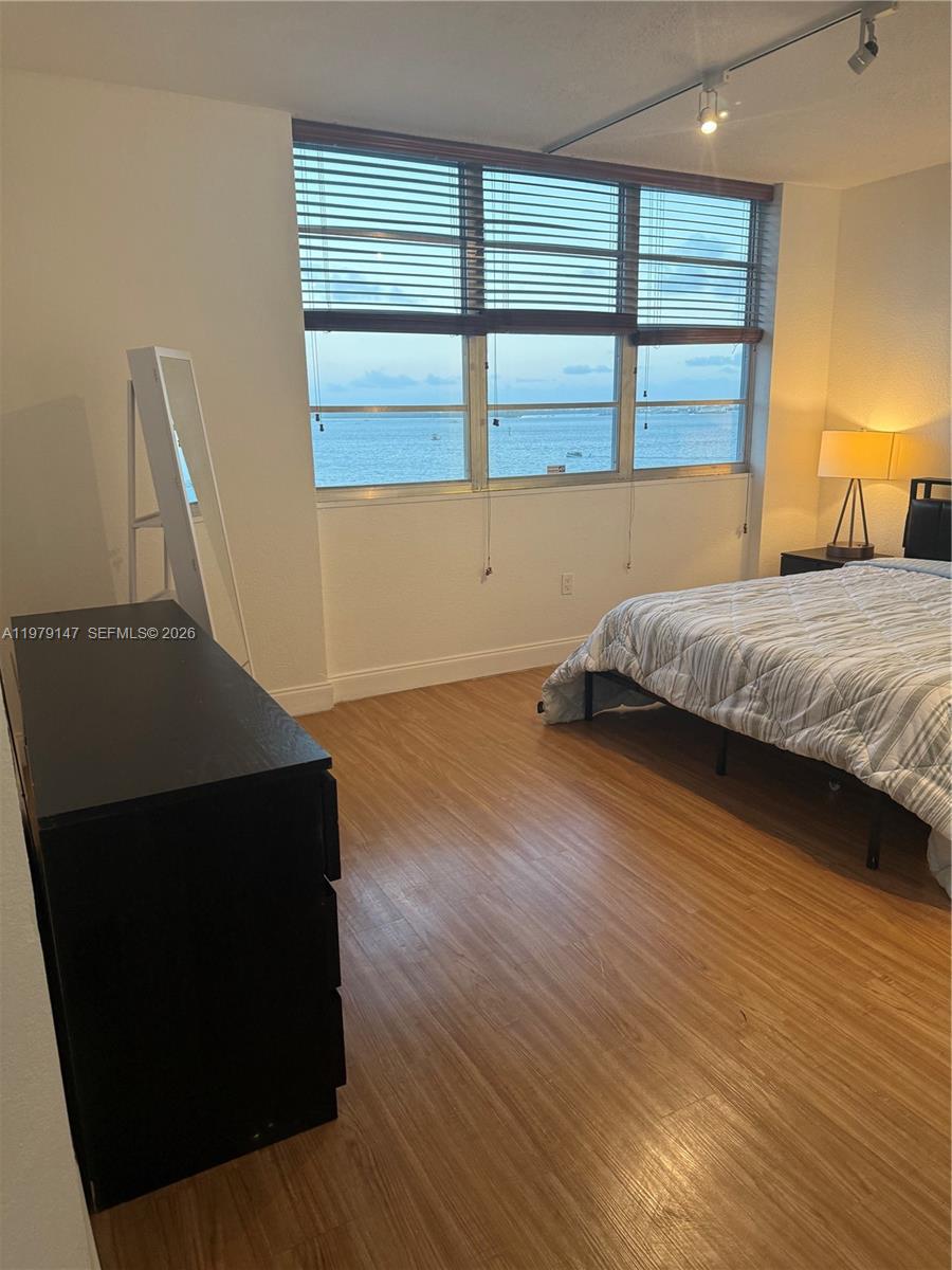 801 Brickell Bay Dr 470 Property Photo 6
