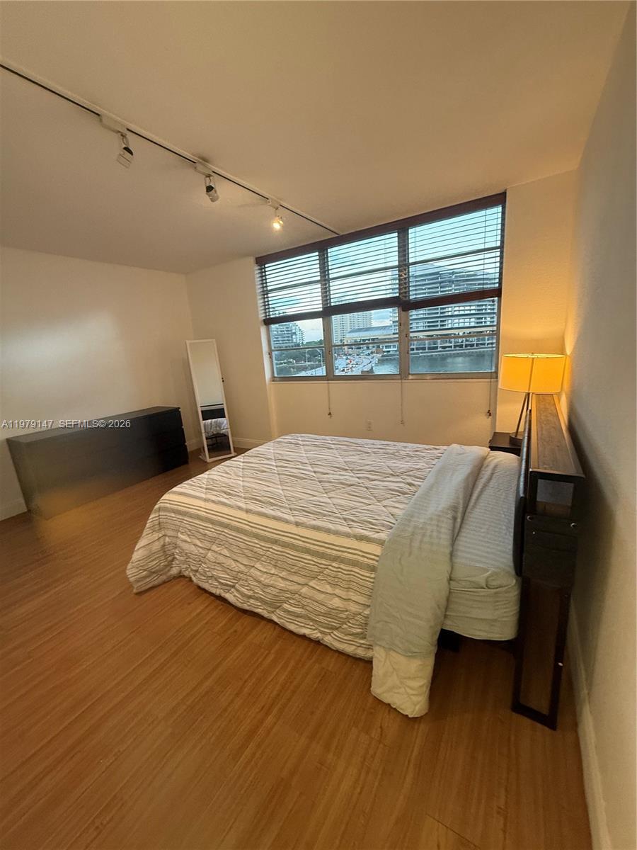 801 Brickell Bay Dr 470 Property Photo 8