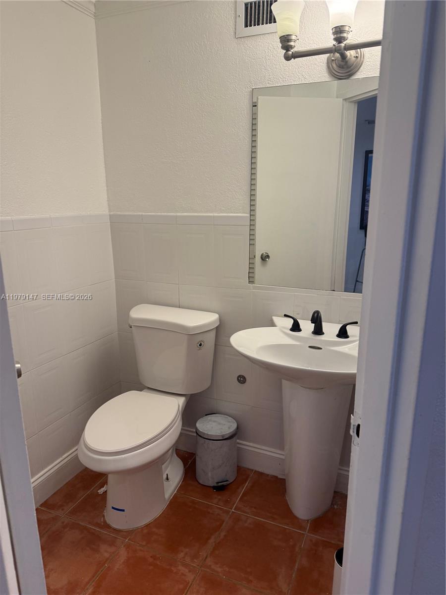 801 Brickell Bay Dr 470 Property Photo 18