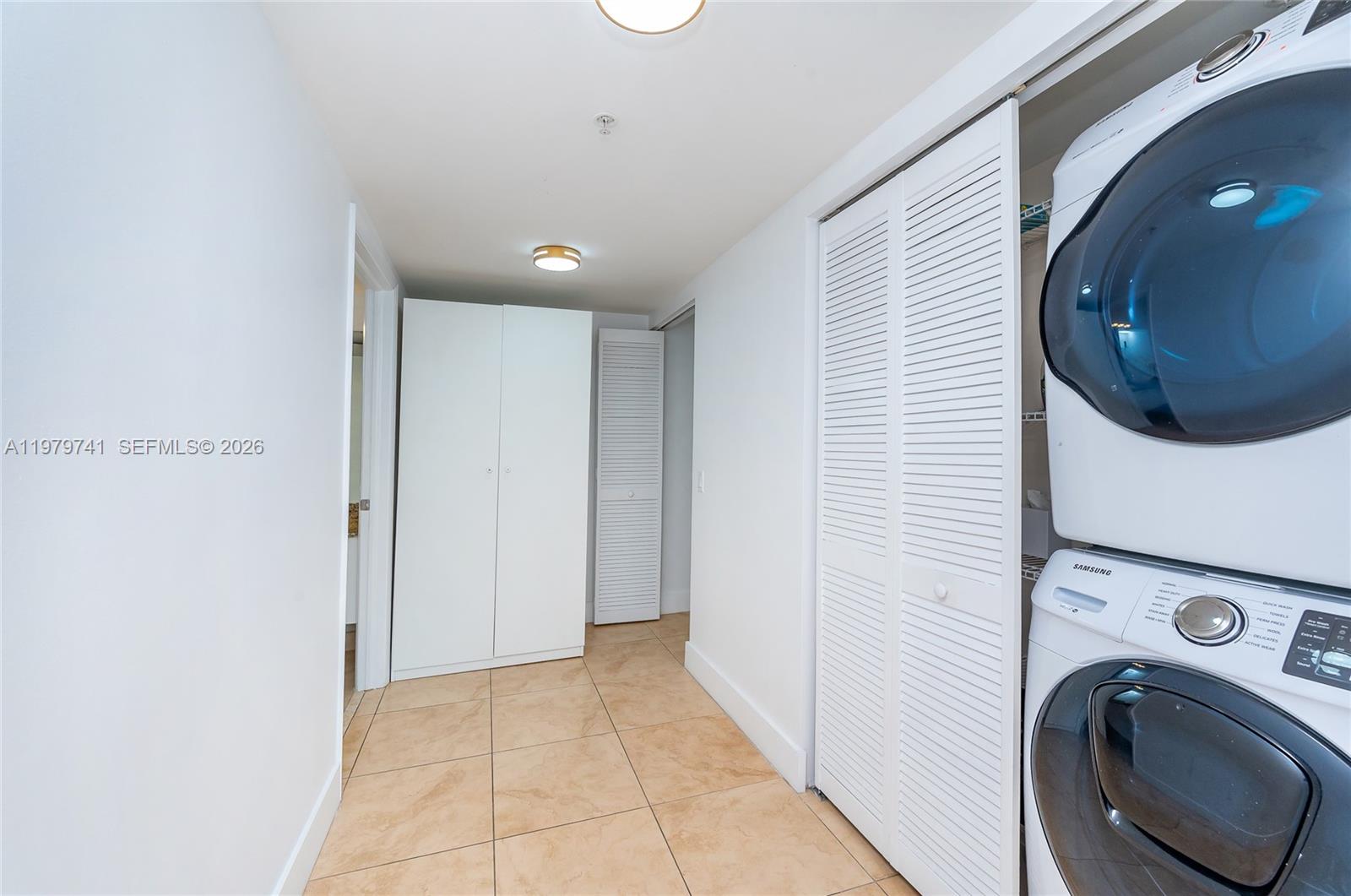 41 Se 5th St 1508 Property Photo 18
