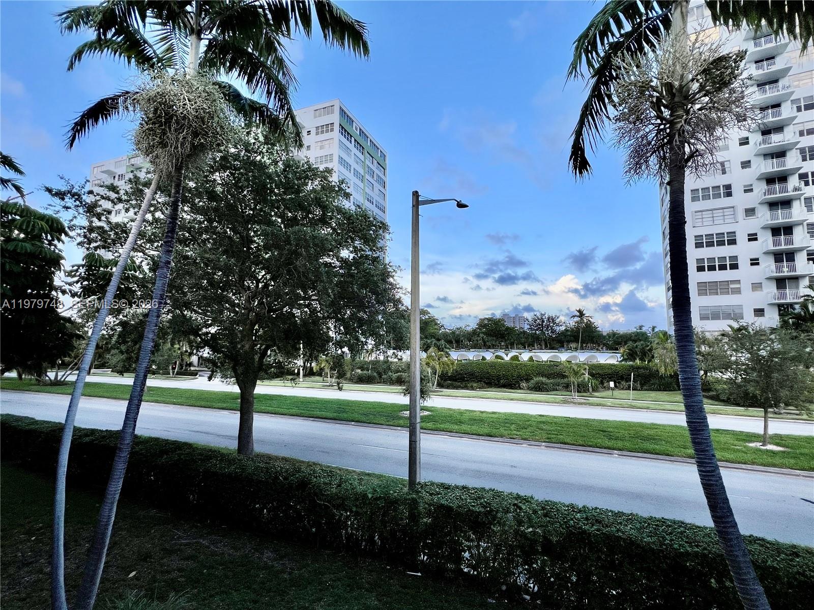 A11979748 Property Photo 11