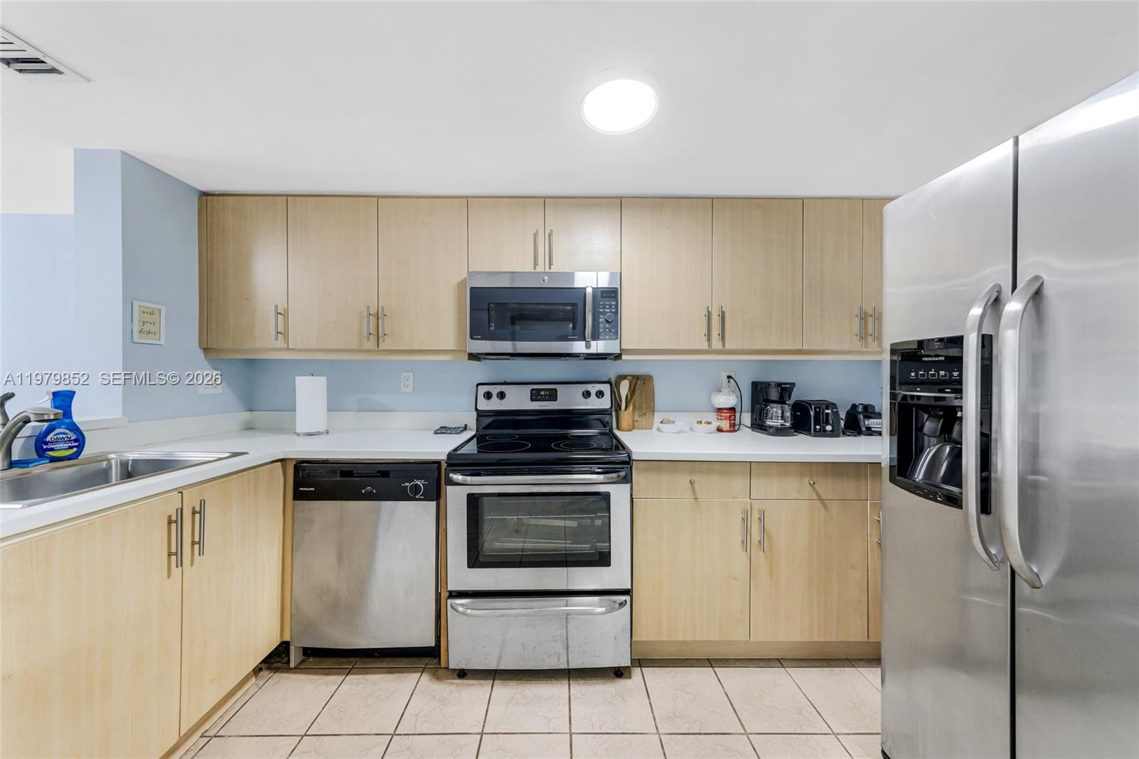 2951 S Bayshore Dr 215 Property Photo 10