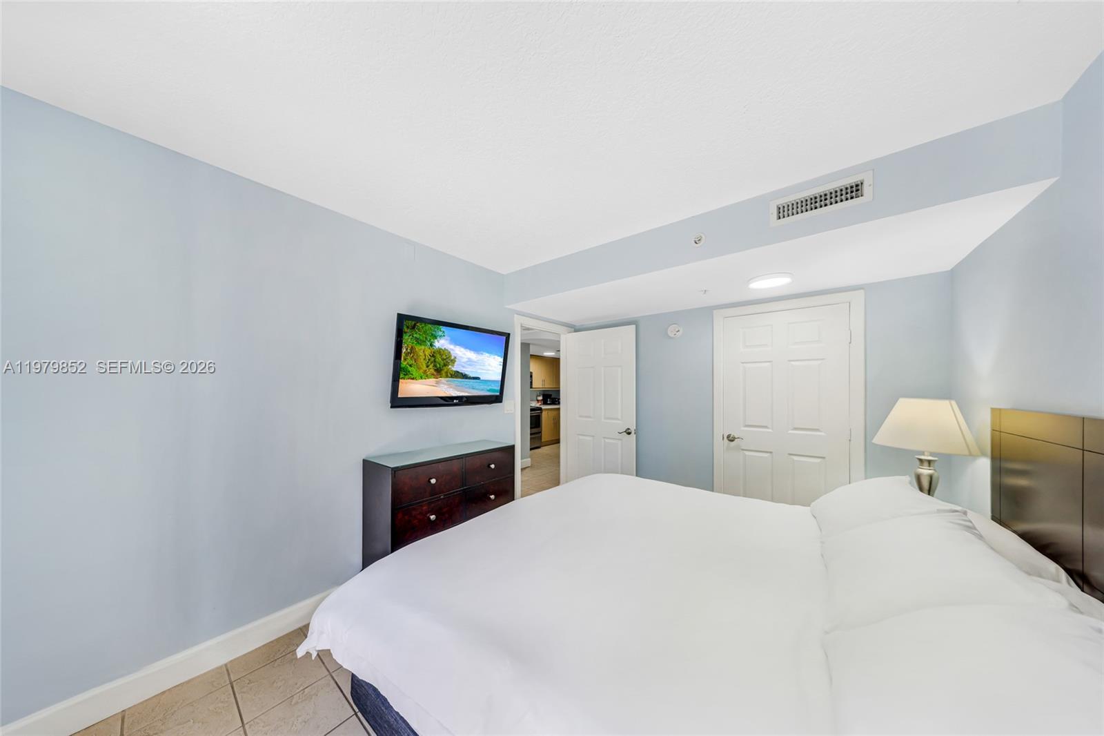 2951 S Bayshore Dr 215 Property Photo 20