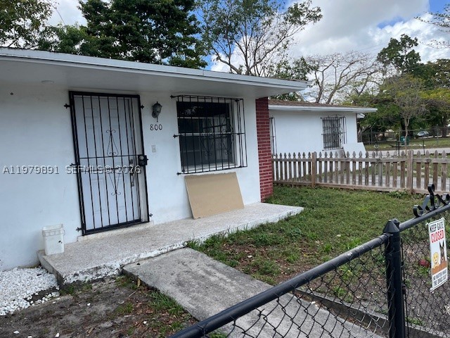 800 NW 29th Ter Property Photo 1