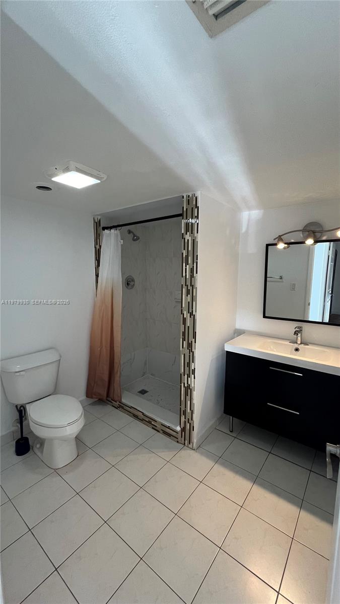17500 N Bay Rd S403 Property Photo 14