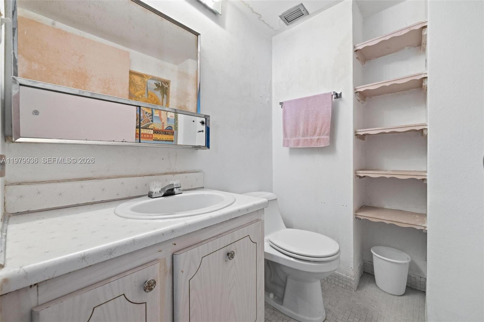 9225 Collins Ave 610 Property Photo 17