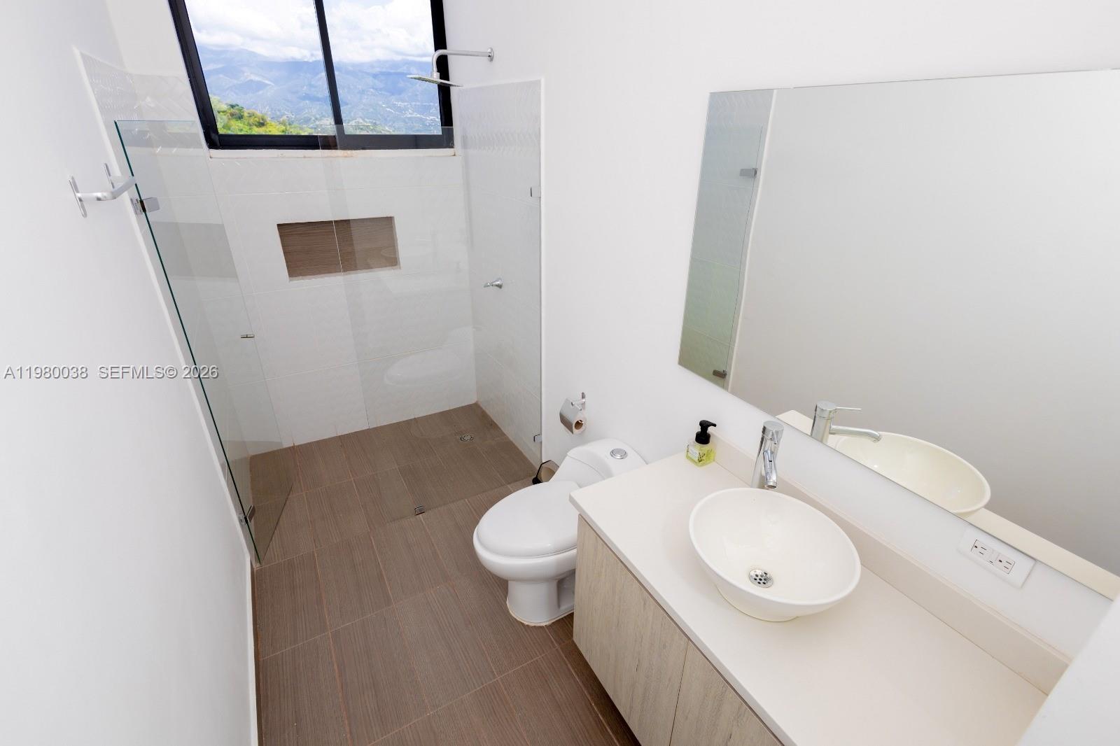 A11980038 Property Photo 21