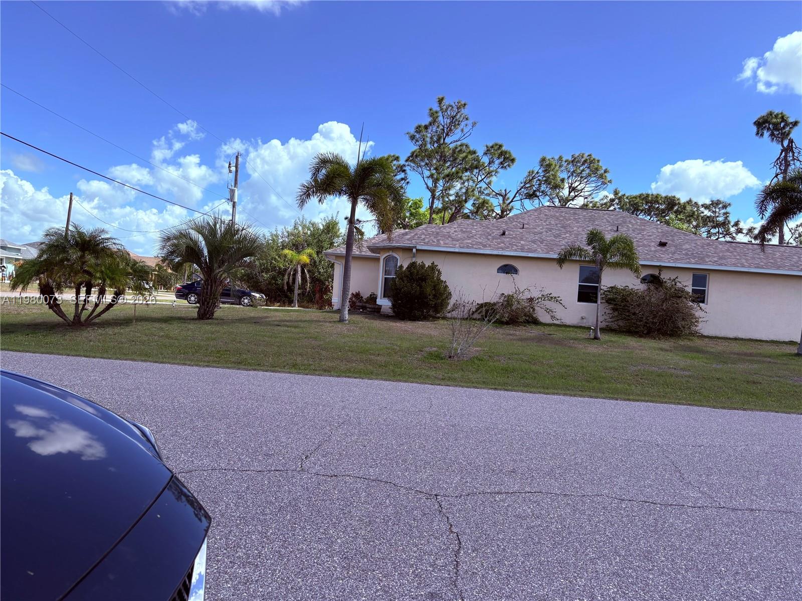 196 Linda Lee Dr. Property Photo 2