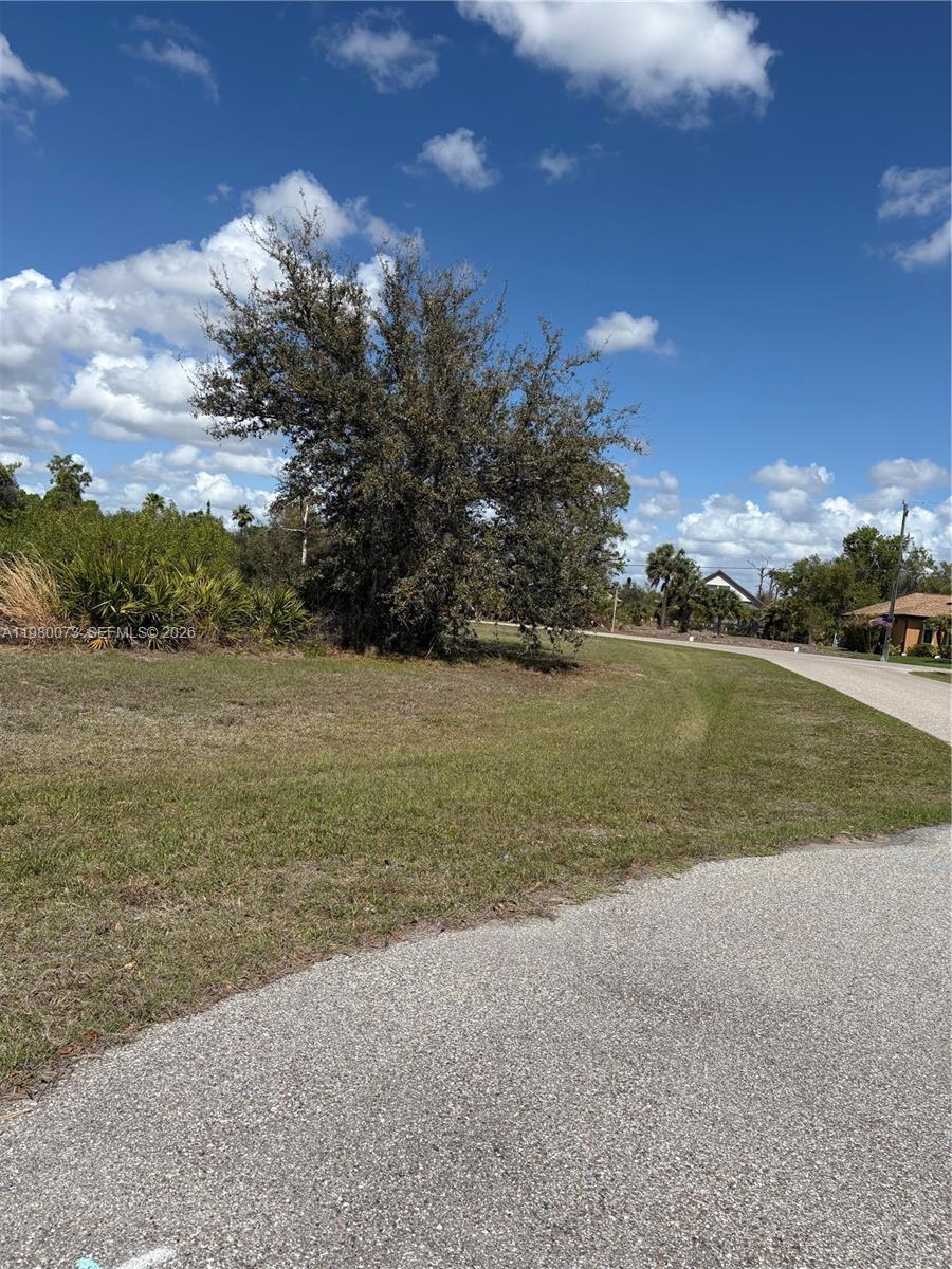 196 Linda Lee Dr. Property Photo 6