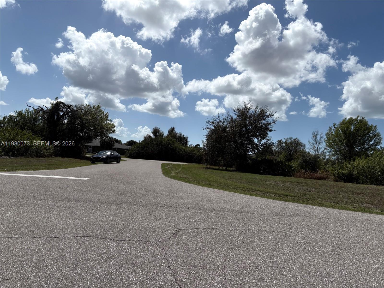 196 Linda Lee Dr. Property Photo 10