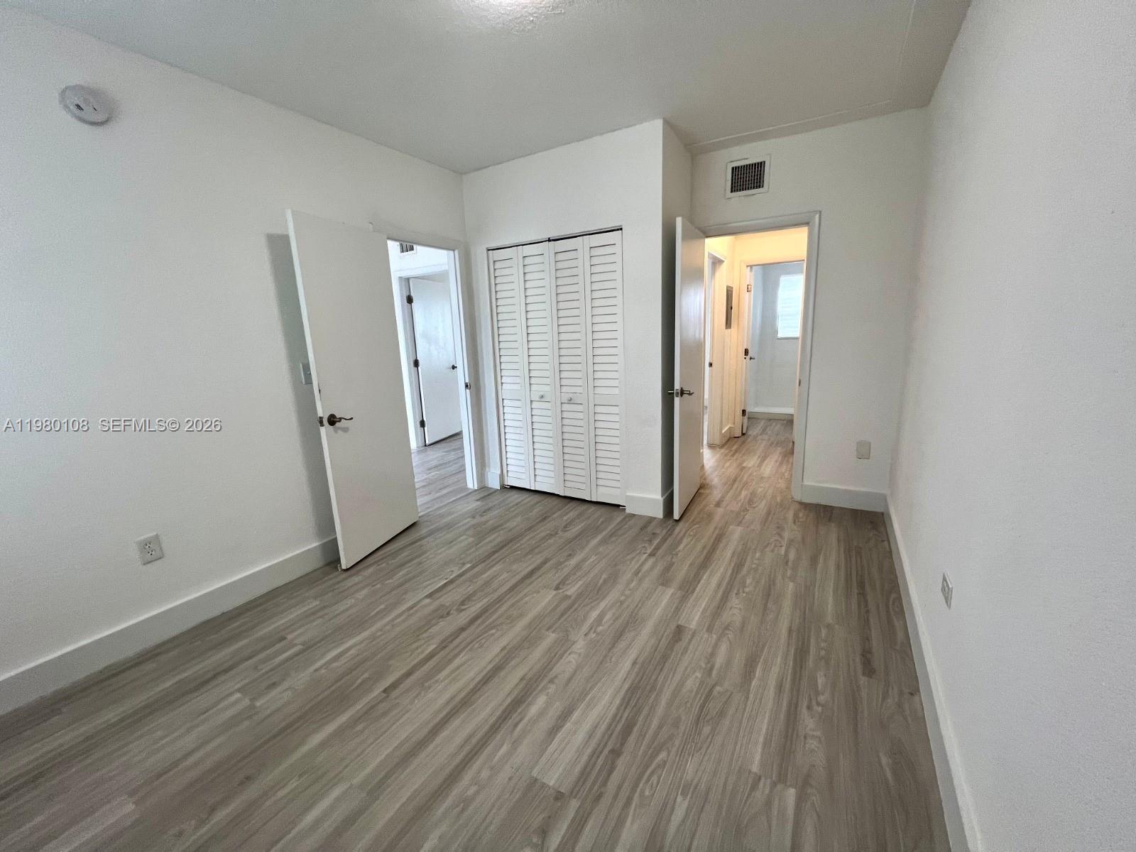 1900 Calais Dr 1904 Property Photo 4