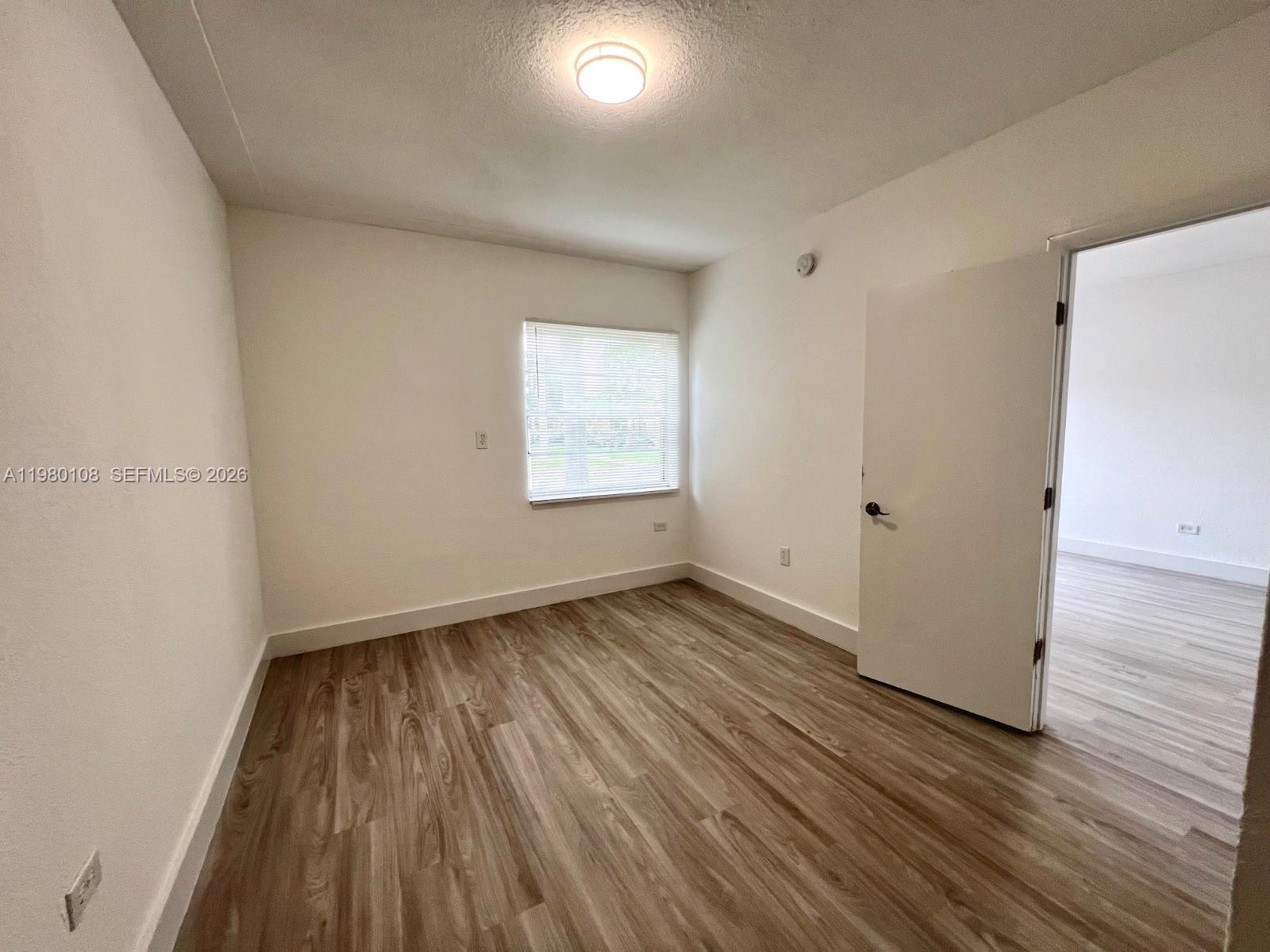 1900 Calais Dr 1904 Property Photo 8