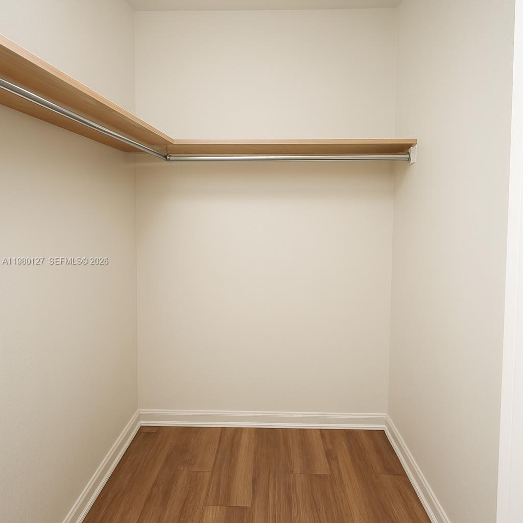 1900 Van Buren St 112b Property Photo 7