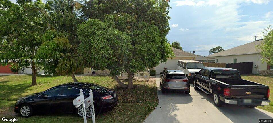 3352 Sw Himango St Property Photo 3