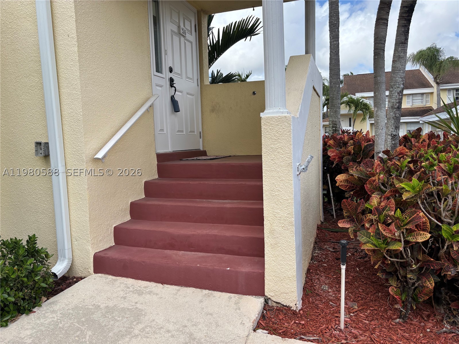 2516 Se 19th Pl 208-a Property Photo 4