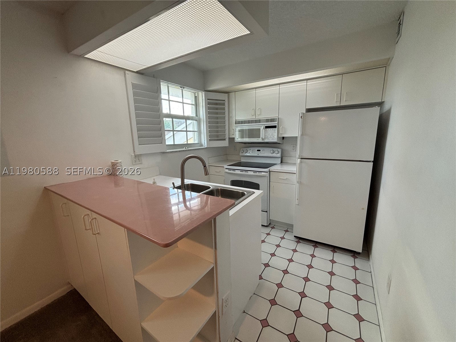 2516 Se 19th Pl 208-a Property Photo 9
