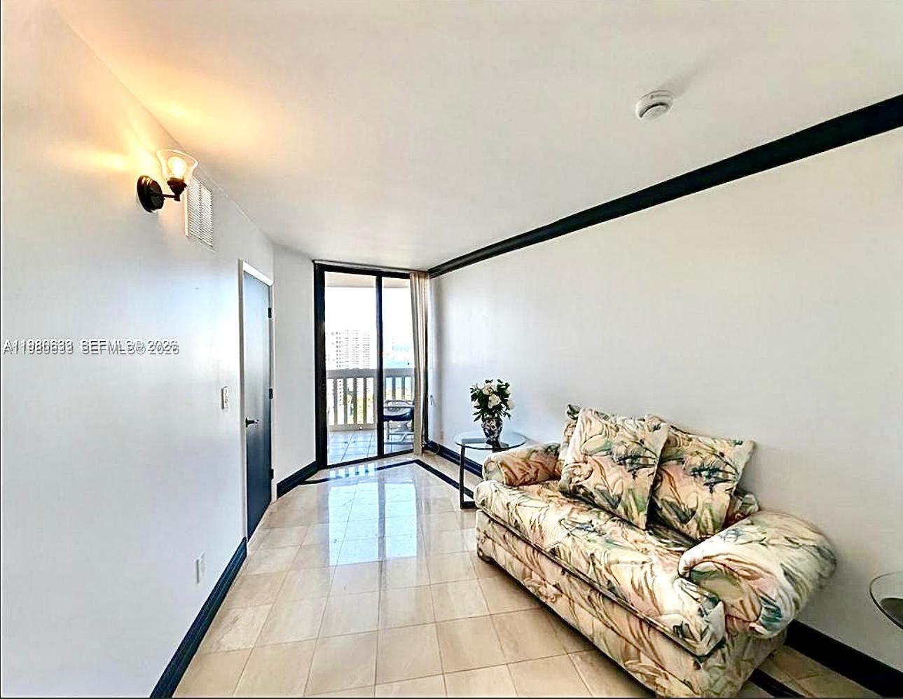 1000 W Island Blvd 2908 Property Photo 37
