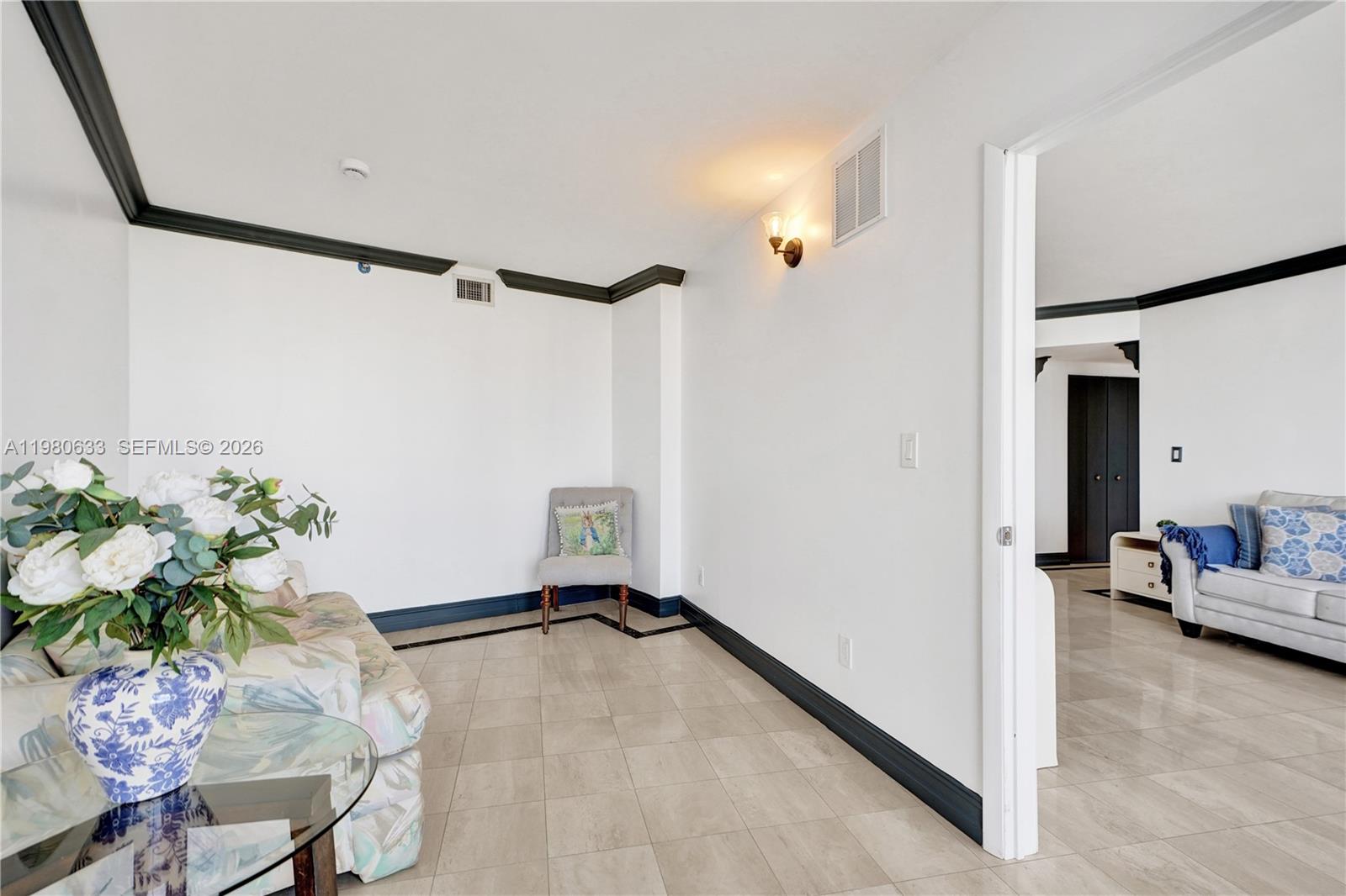 1000 W Island Blvd 2908 Property Photo 68