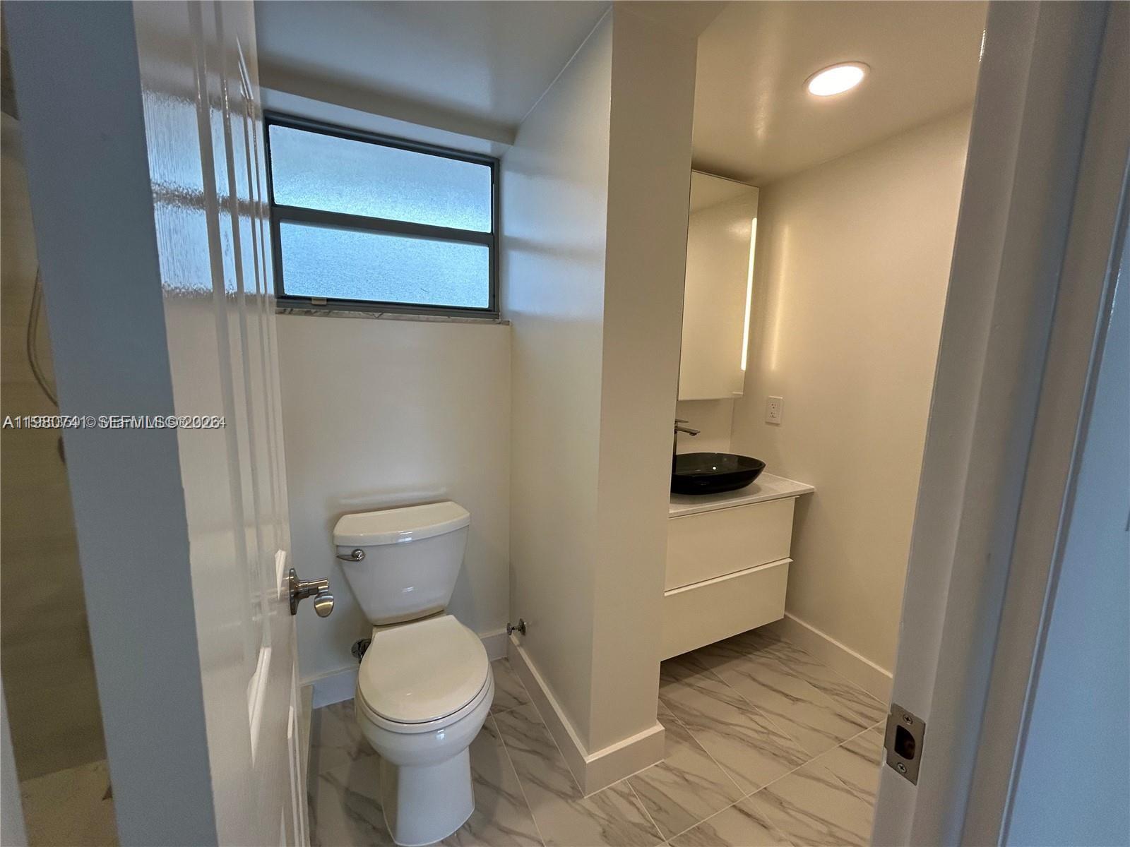 3550 Ne 169th St 303 Property Photo 11