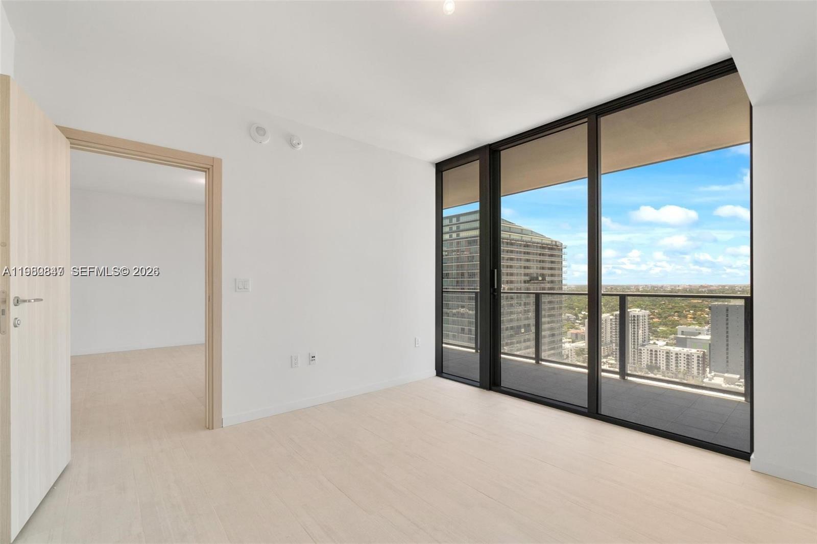 1000 Brickell Plz 3310 Property Photo 8