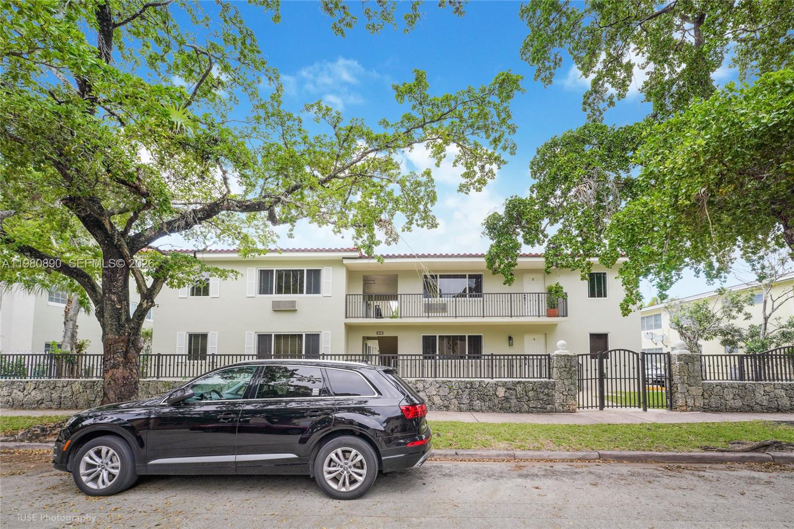 35 Antilla Ave Property Photo 1