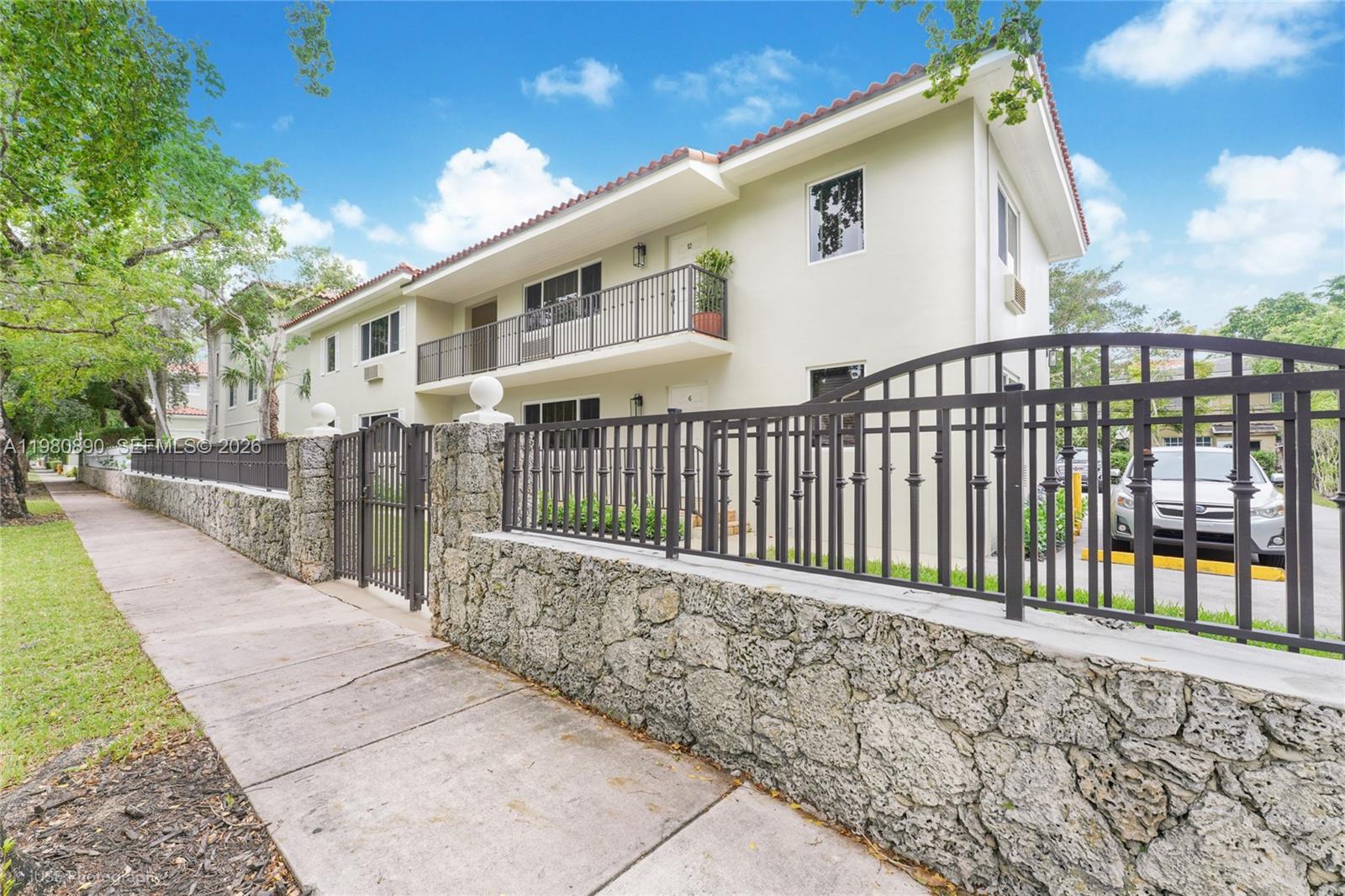 35 Antilla Ave Property Photo 2