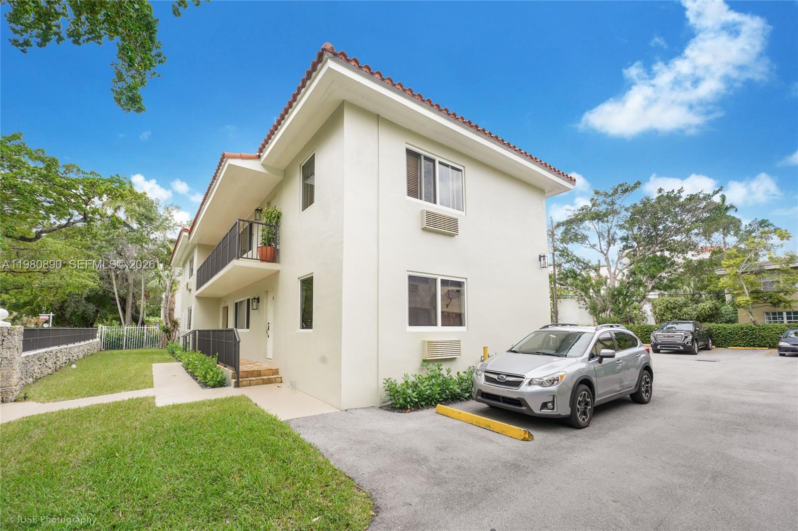 35 Antilla Ave Property Photo 3