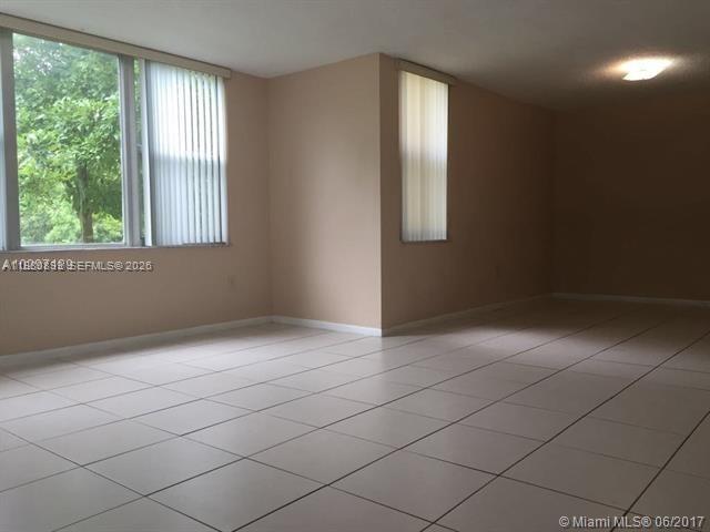17890 W Dixie Hwy 106 Property Photo 6