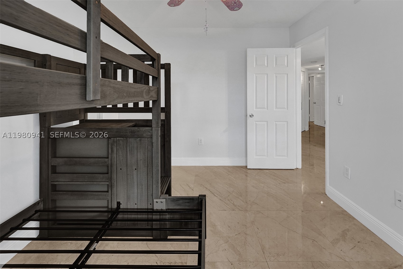 21300 San Simeon Way P6 Property Photo 15