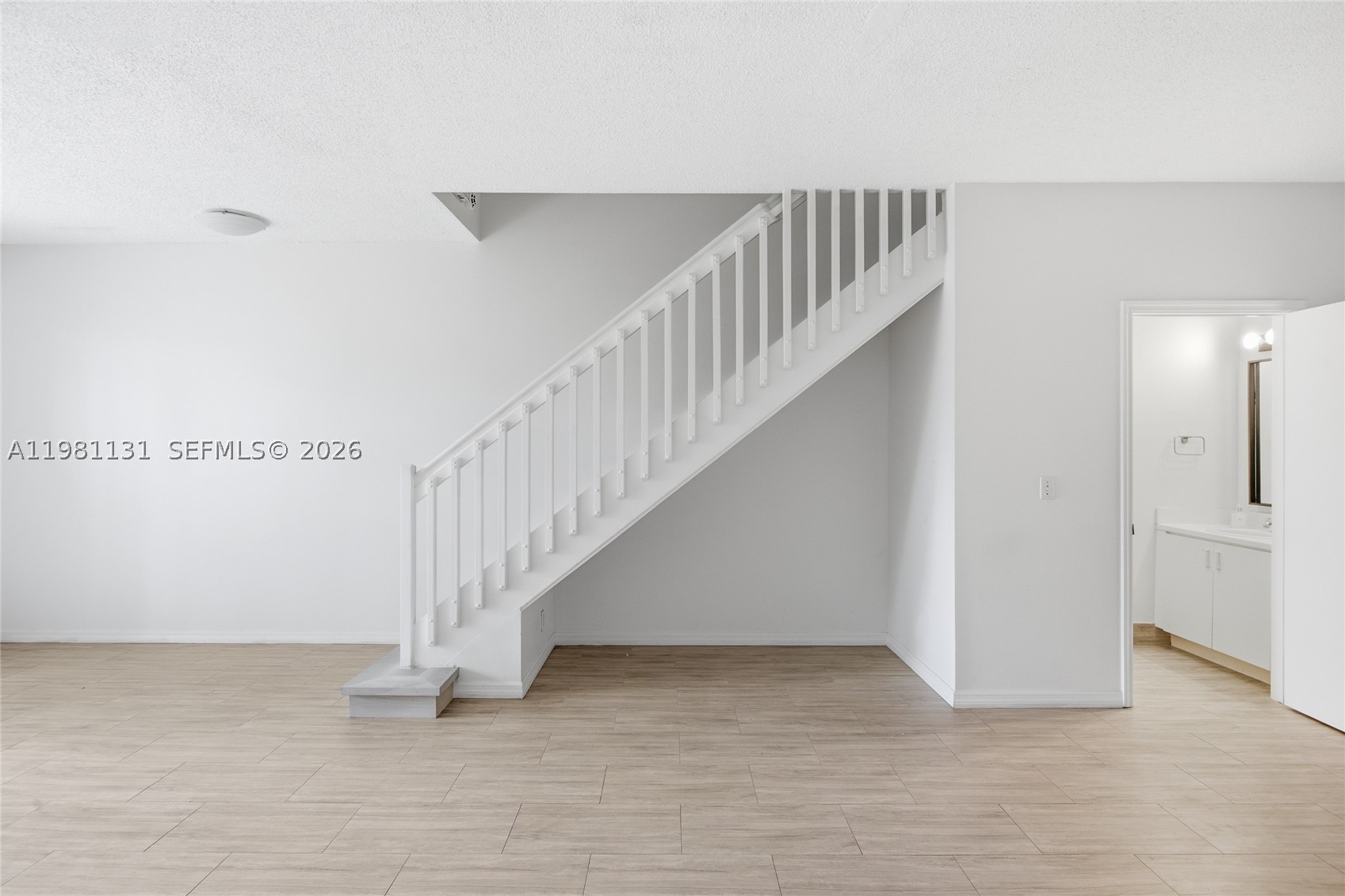 2066 Madeira Dr 2066 Property Photo 17