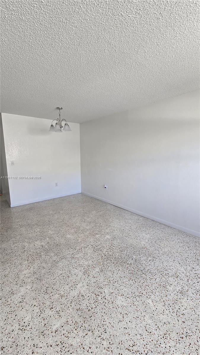 142 Sw 18th Ave 30 Property Photo 3