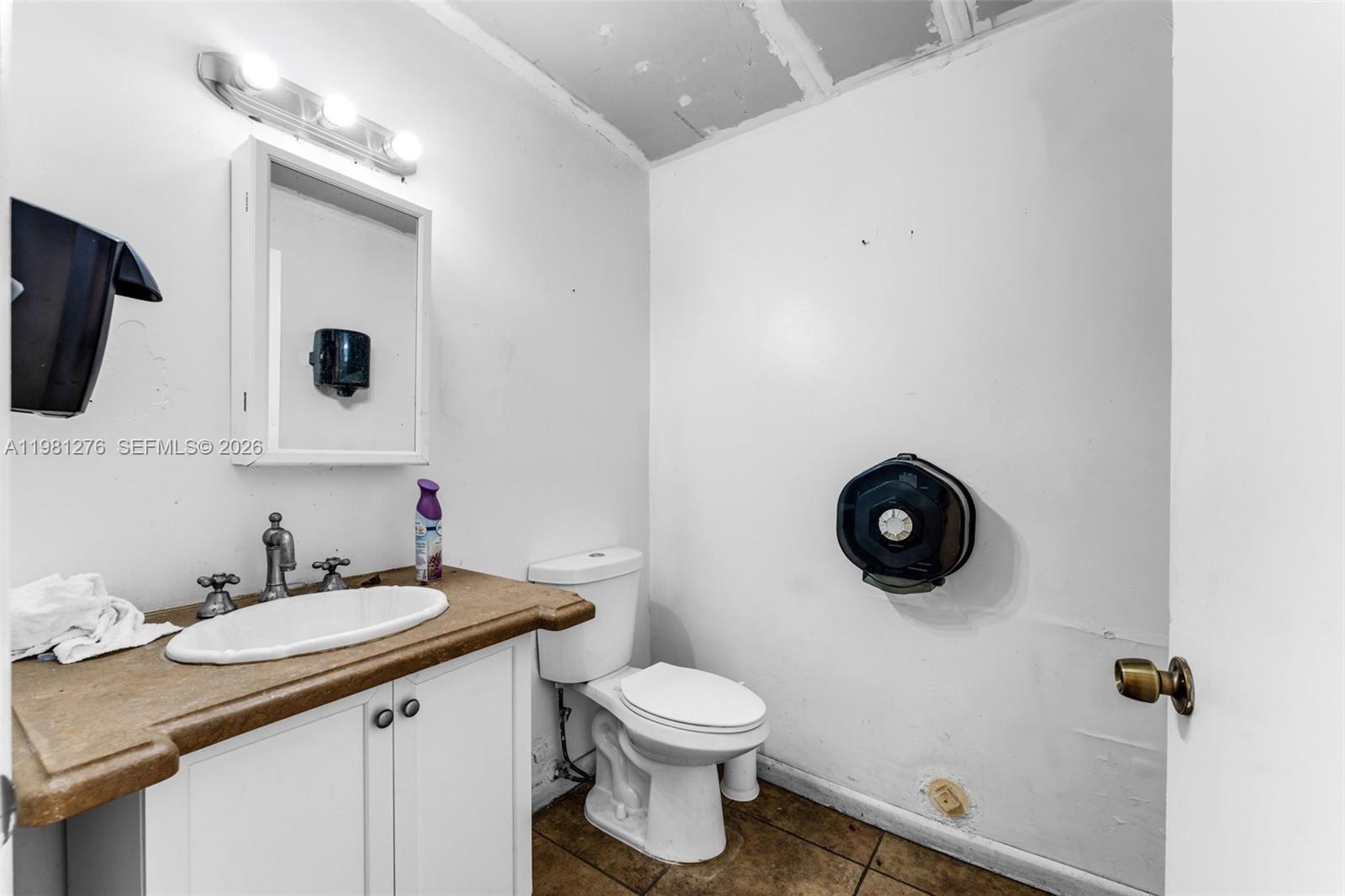 7620 W 2nd Ct Property Photo 10