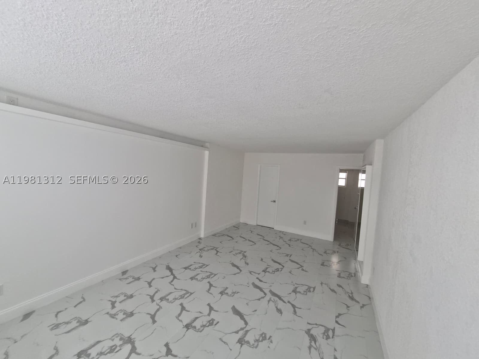 16410 Miami Dr 304 Property Photo 13