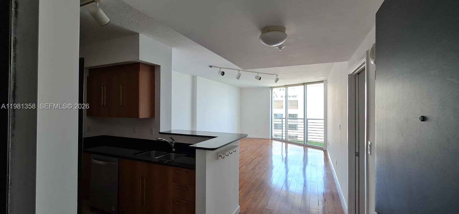 335 S Biscayne Blvd 3610 Property Photo 2