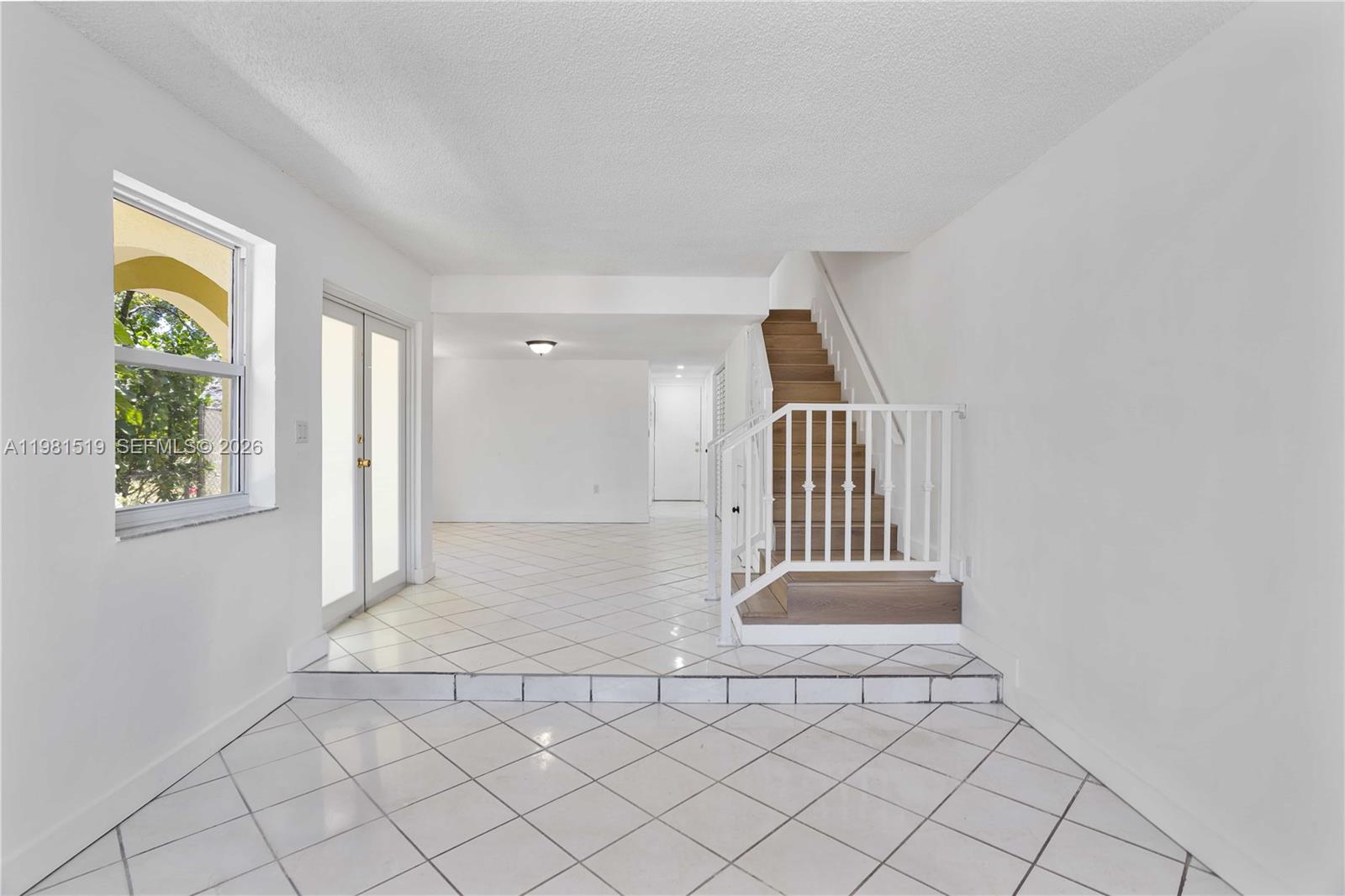 3524 Nw 4th Ter Property Photo 4