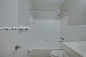2020 Ne 51st Ct 203 Property Photo 22