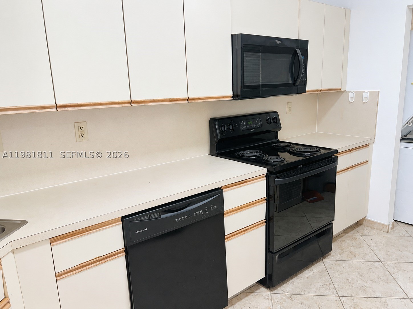 8816 Collins Ave 105 Property Photo 6
